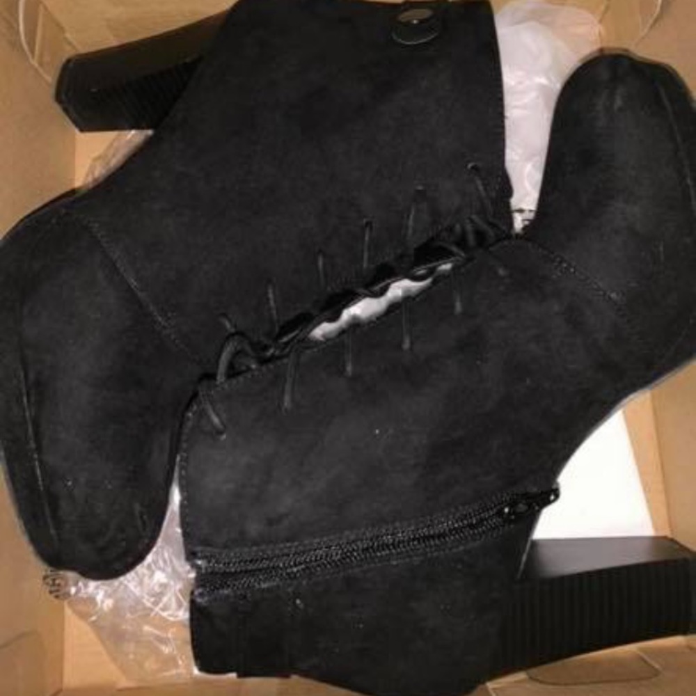 JCPenney black heel booties -9